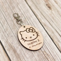 Ξύλινο ταμπελάκι σχολικής τσάντας Hello Kitty