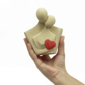 Αγαλματίδιο Ζευγάρι Αγκαλιά Με Καρδιά– 3D Printed